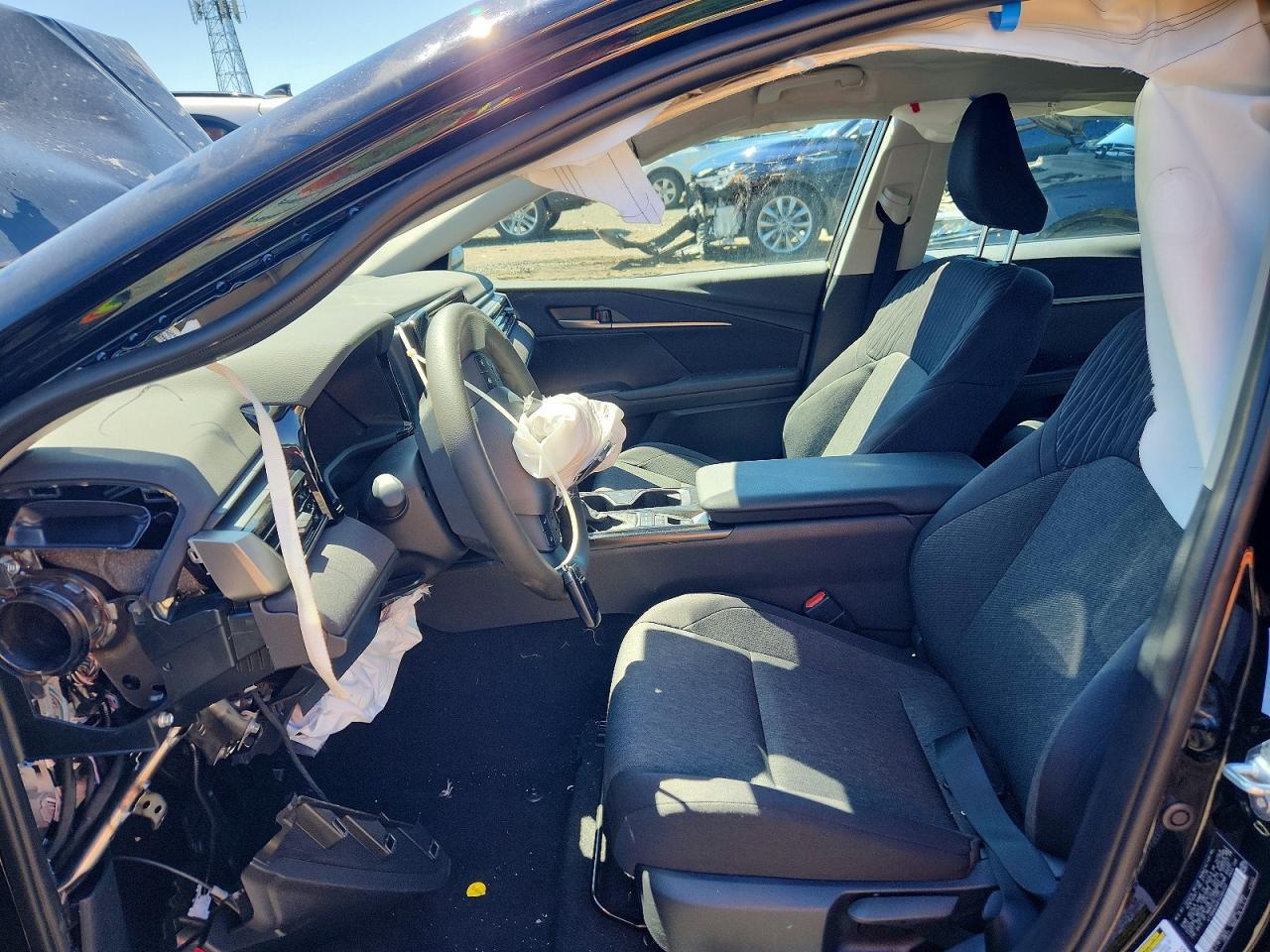 2026 TOYOTA CAMRY HYBRID — фото 7
