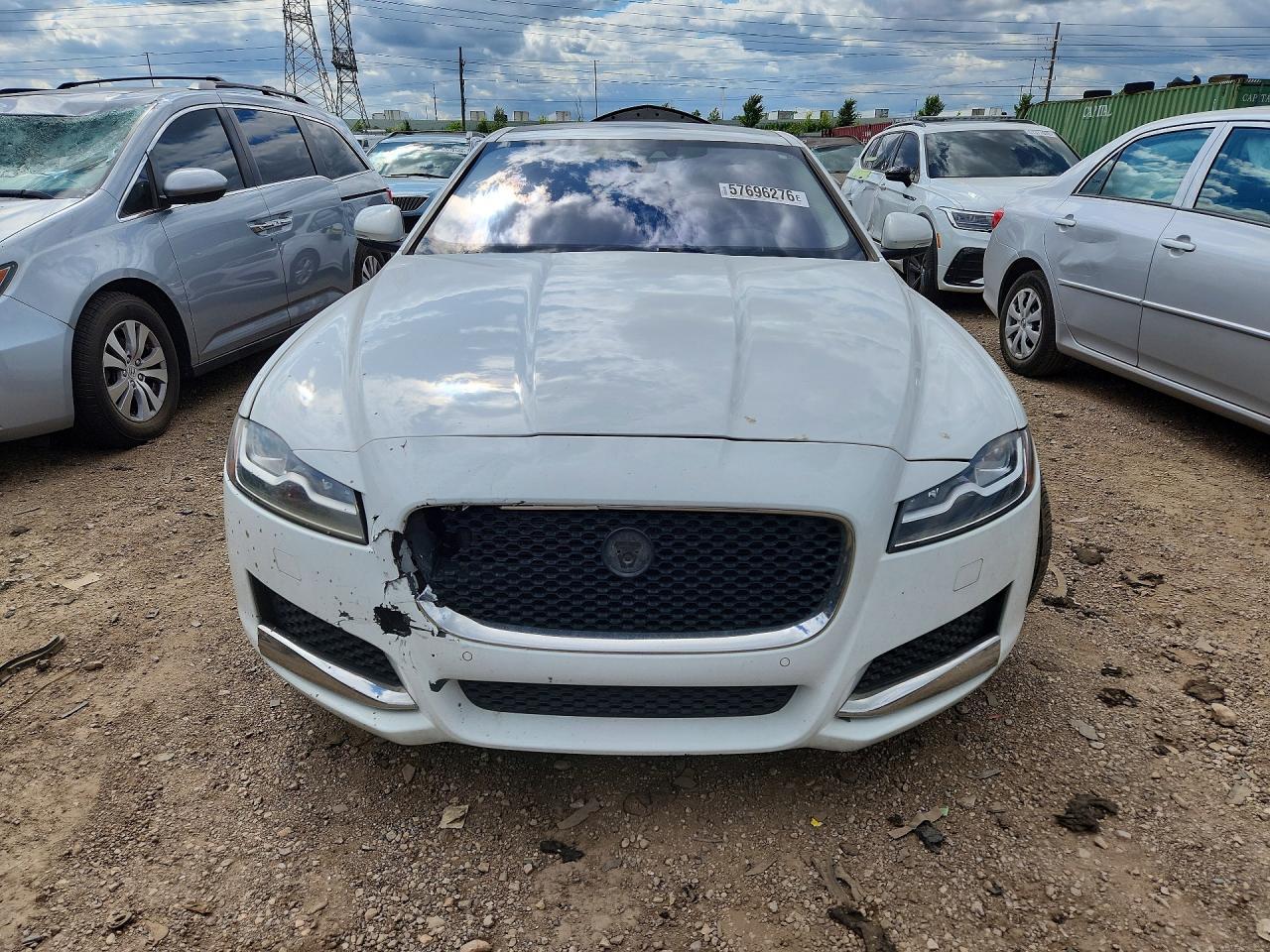 2016 JAGUAR XF — фото 5