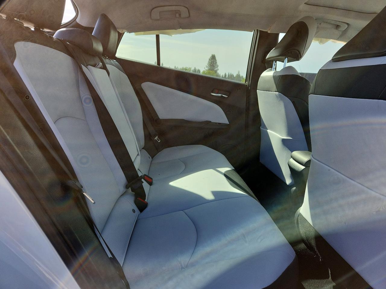 2017 TOYOTA PRIUS — фото 10