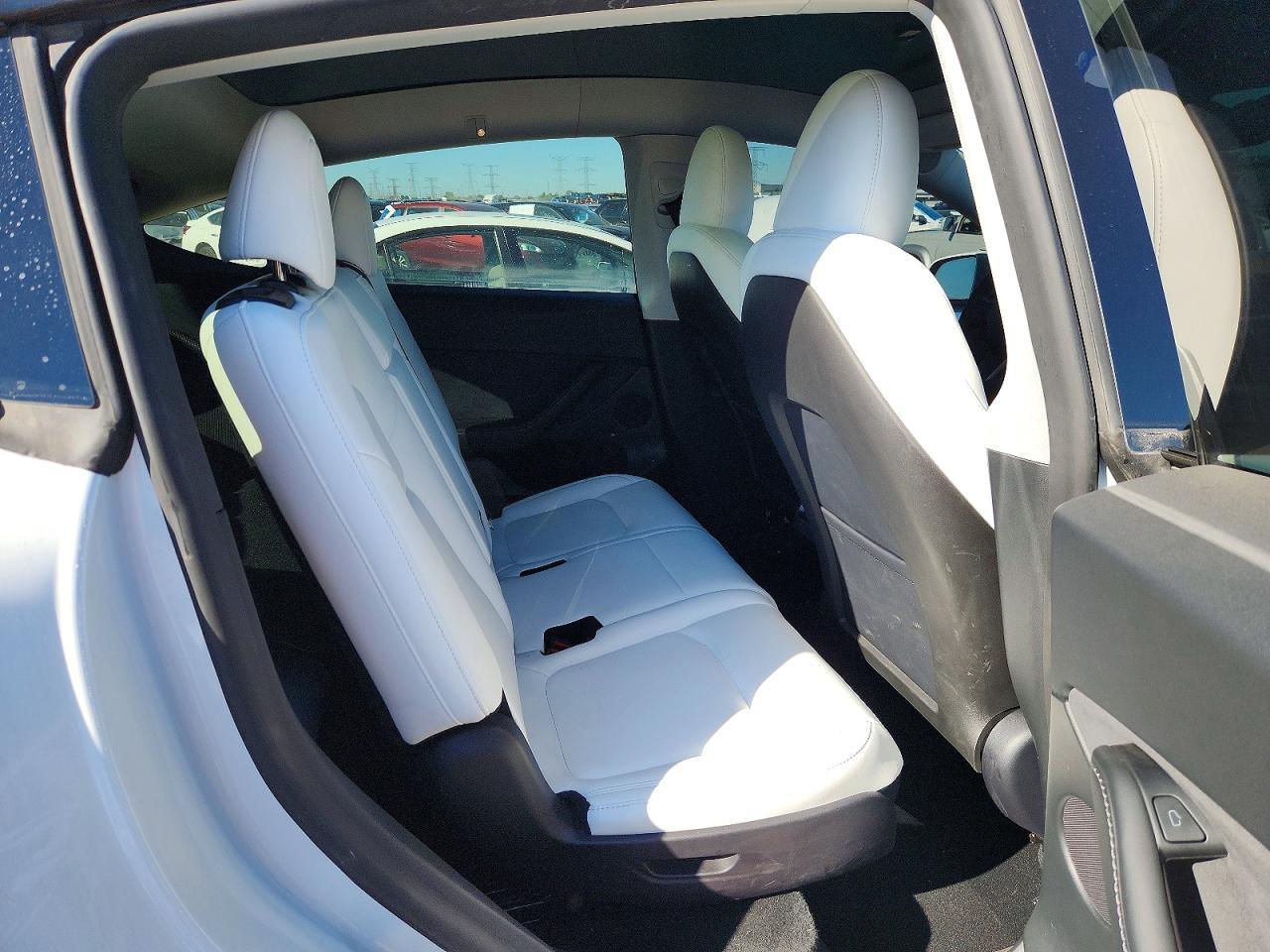 2024 TESLA MODEL Y — фото 10