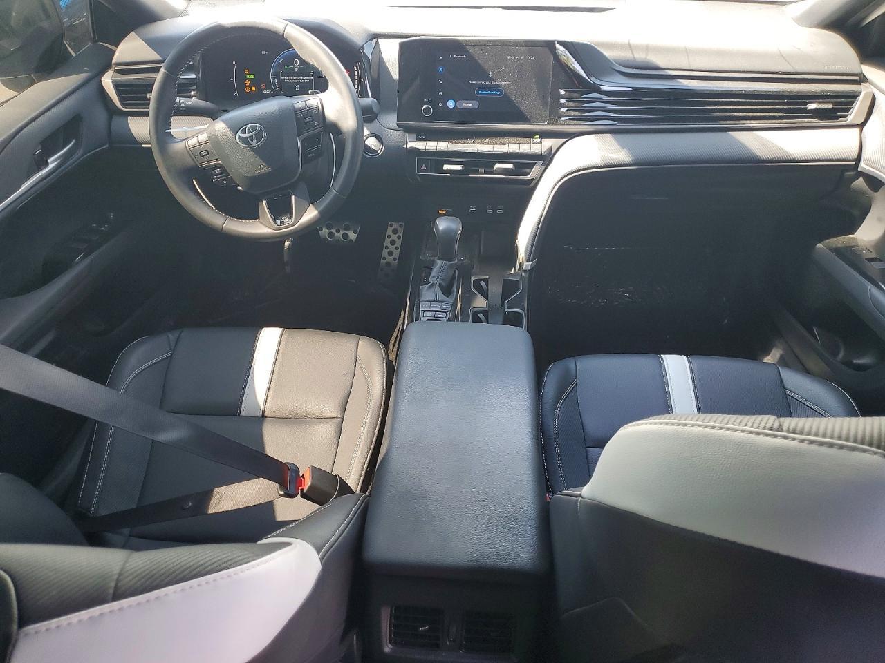 2025 TOYOTA CAMRY HYBRID — фото 8