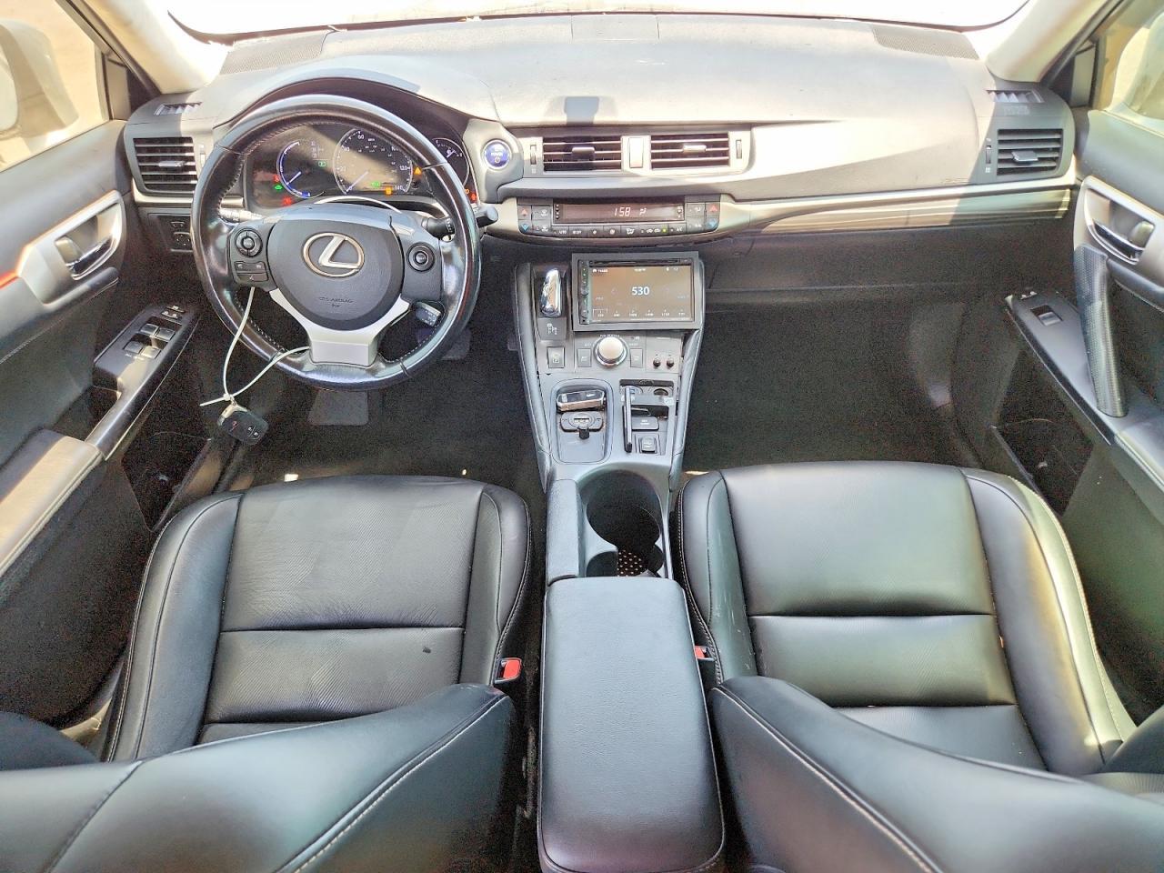 2016 LEXUS CT 200H — фото 8