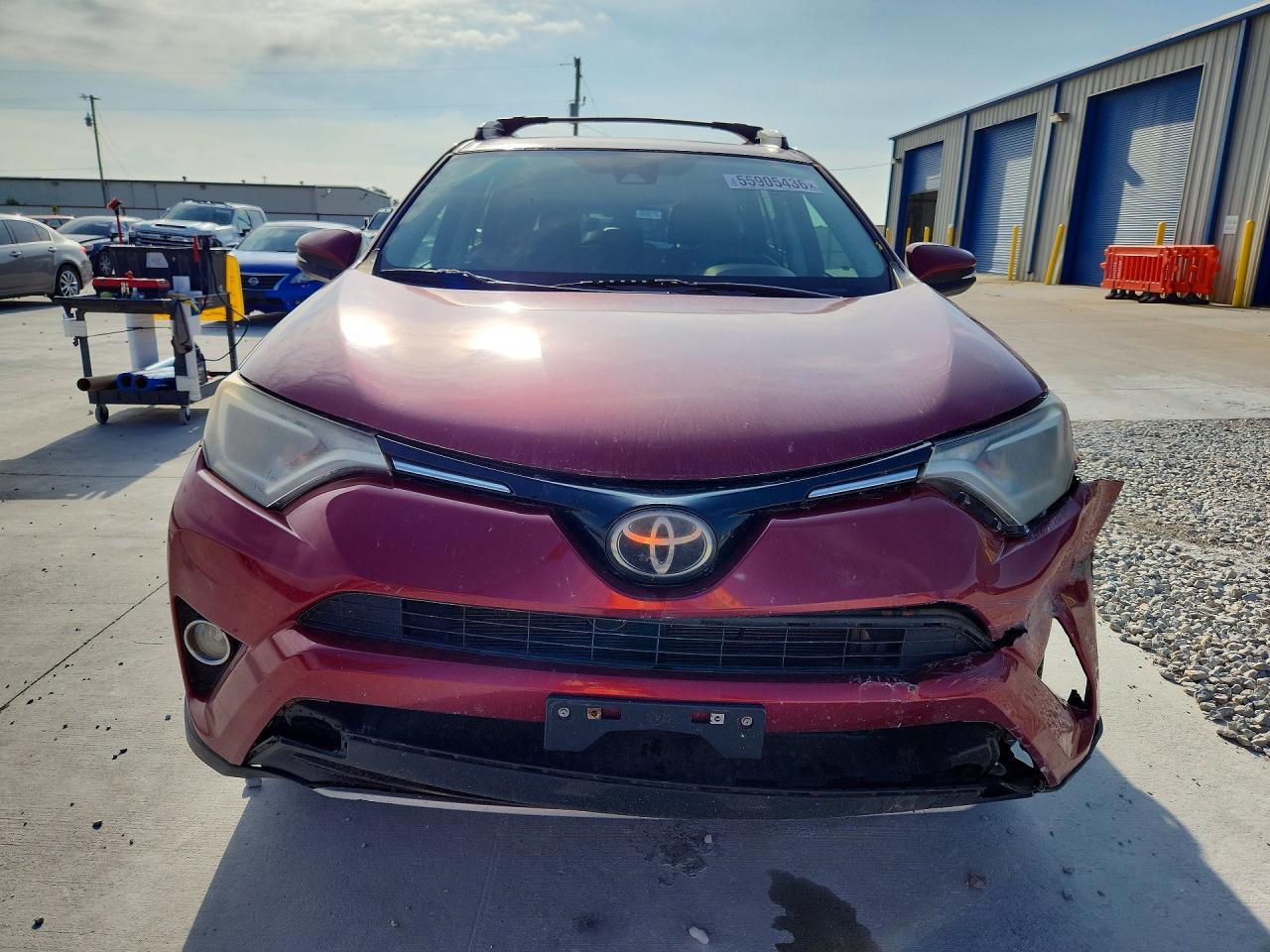 2018 TOYOTA RAV4 — фото 5