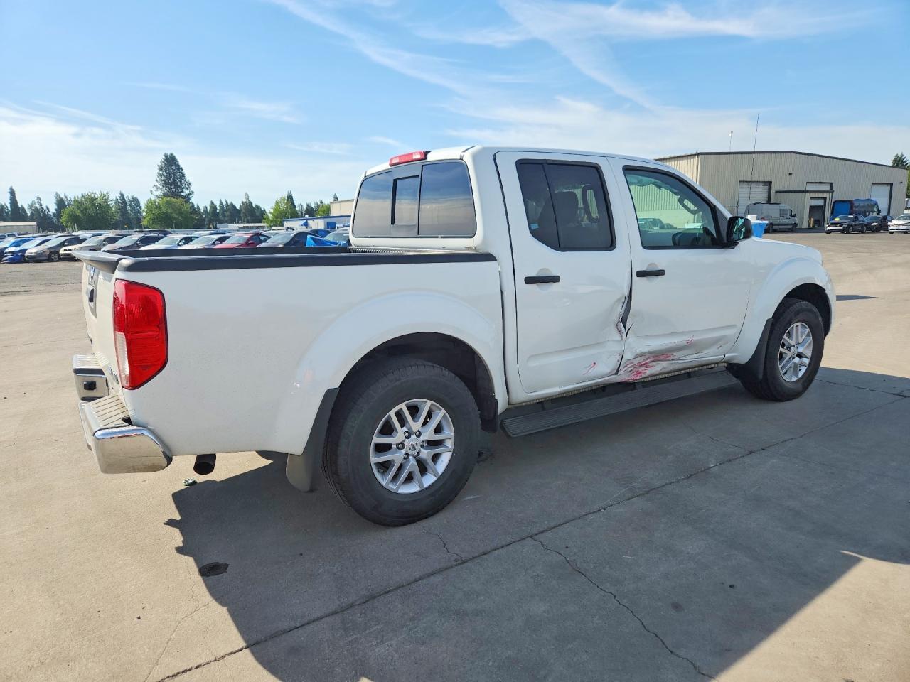 2015 NISSAN FRONTIER — фото 3