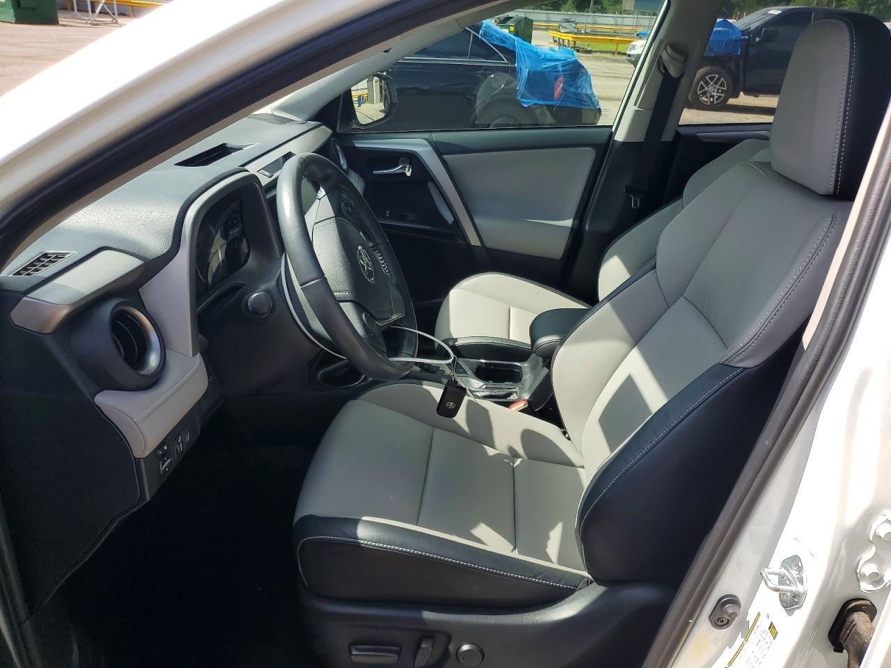 2016 TOYOTA RAV4 — фото 7