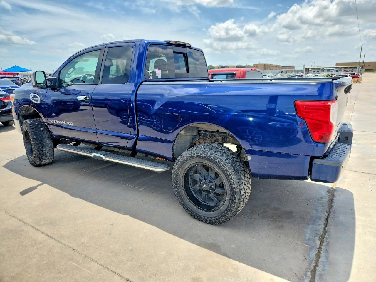 2017 NISSAN TITAN — фото 2