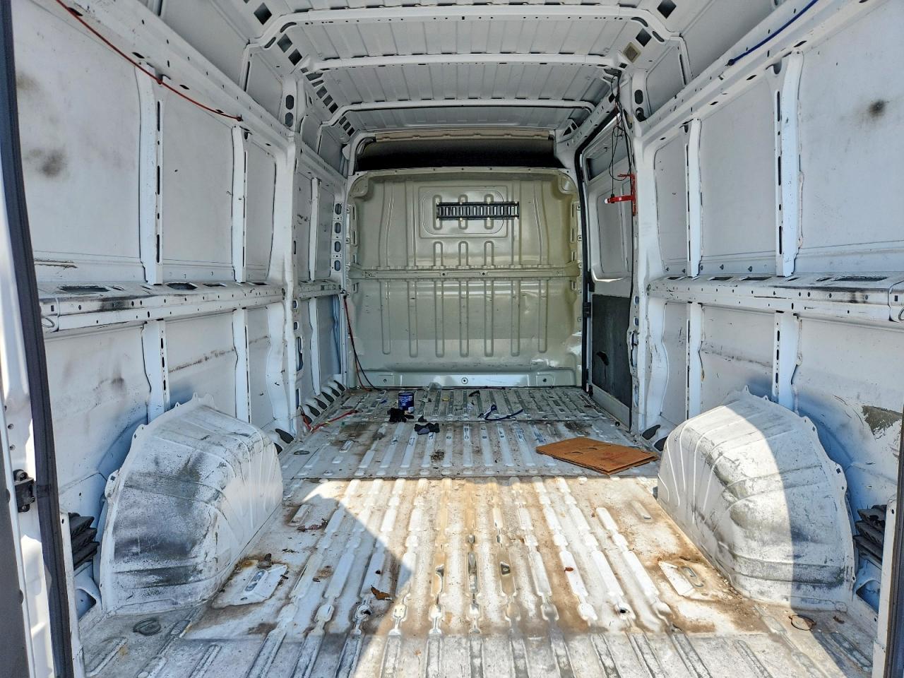 2021 RAM PROMASTER 2500 — фото 10
