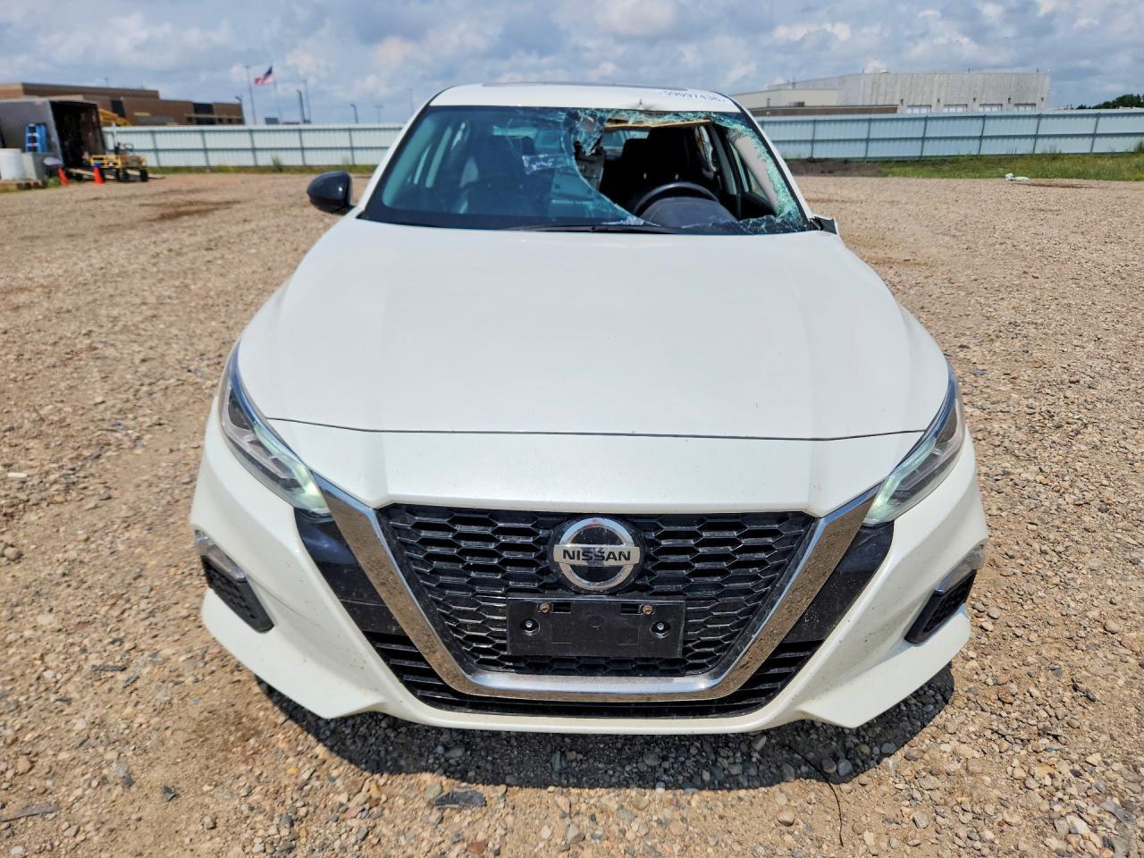 2020 NISSAN ALTIMA — фото 5