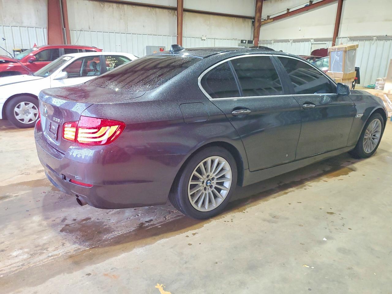 2011 BMW 5 SERIES — фото 3