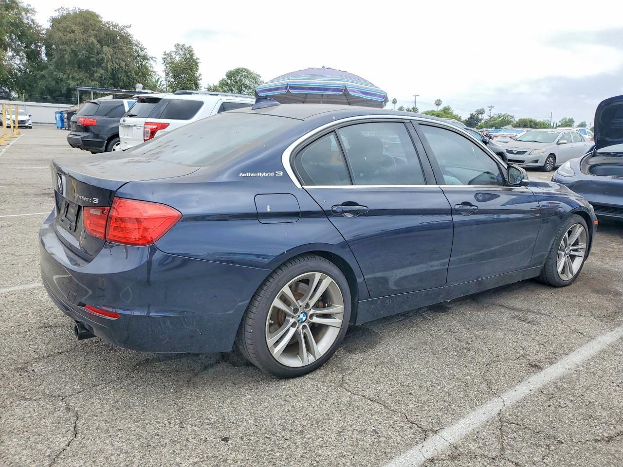 2013 BMW 1 SERIES — фото 3