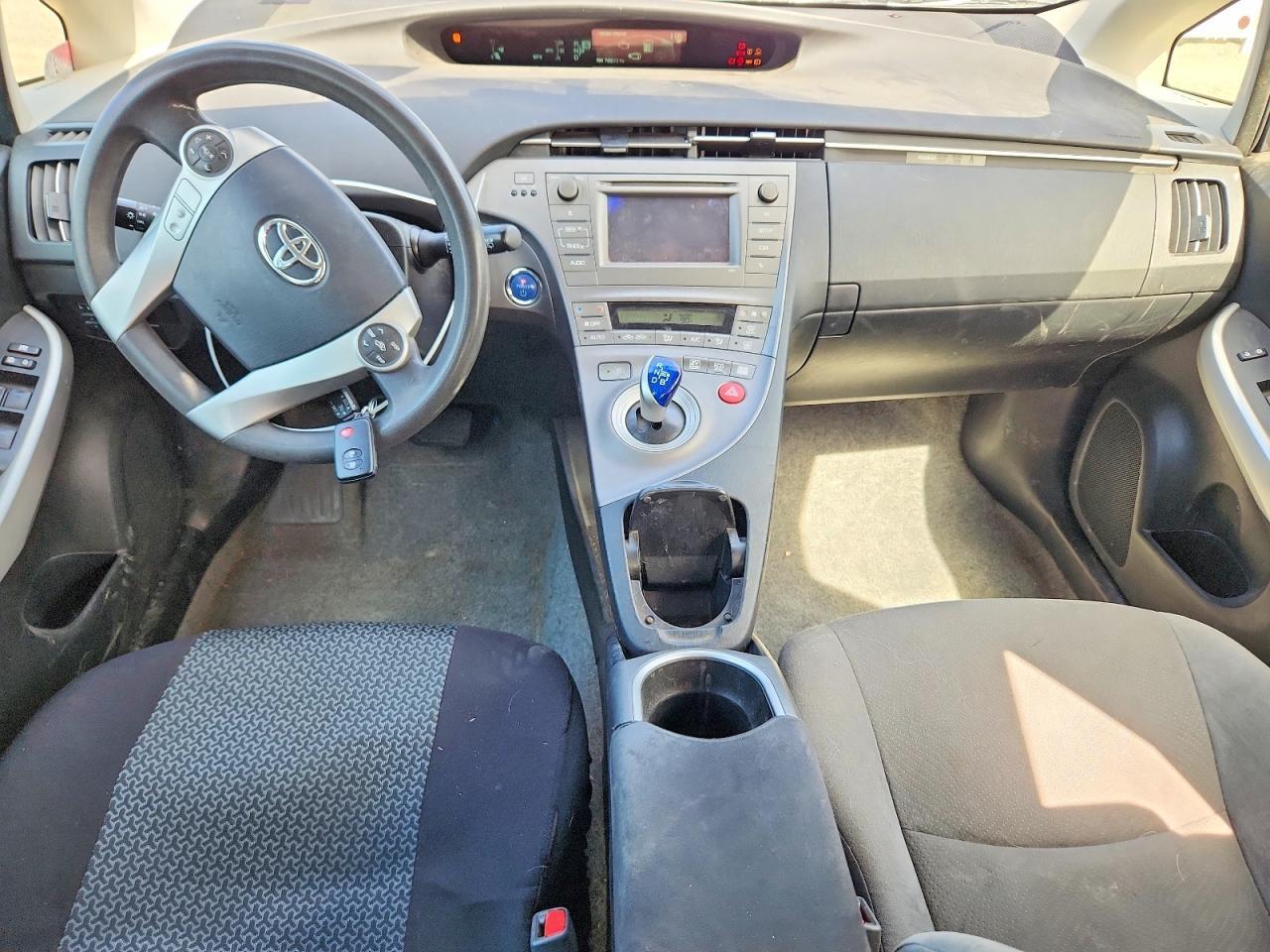 2014 TOYOTA PRIUS — фото 8