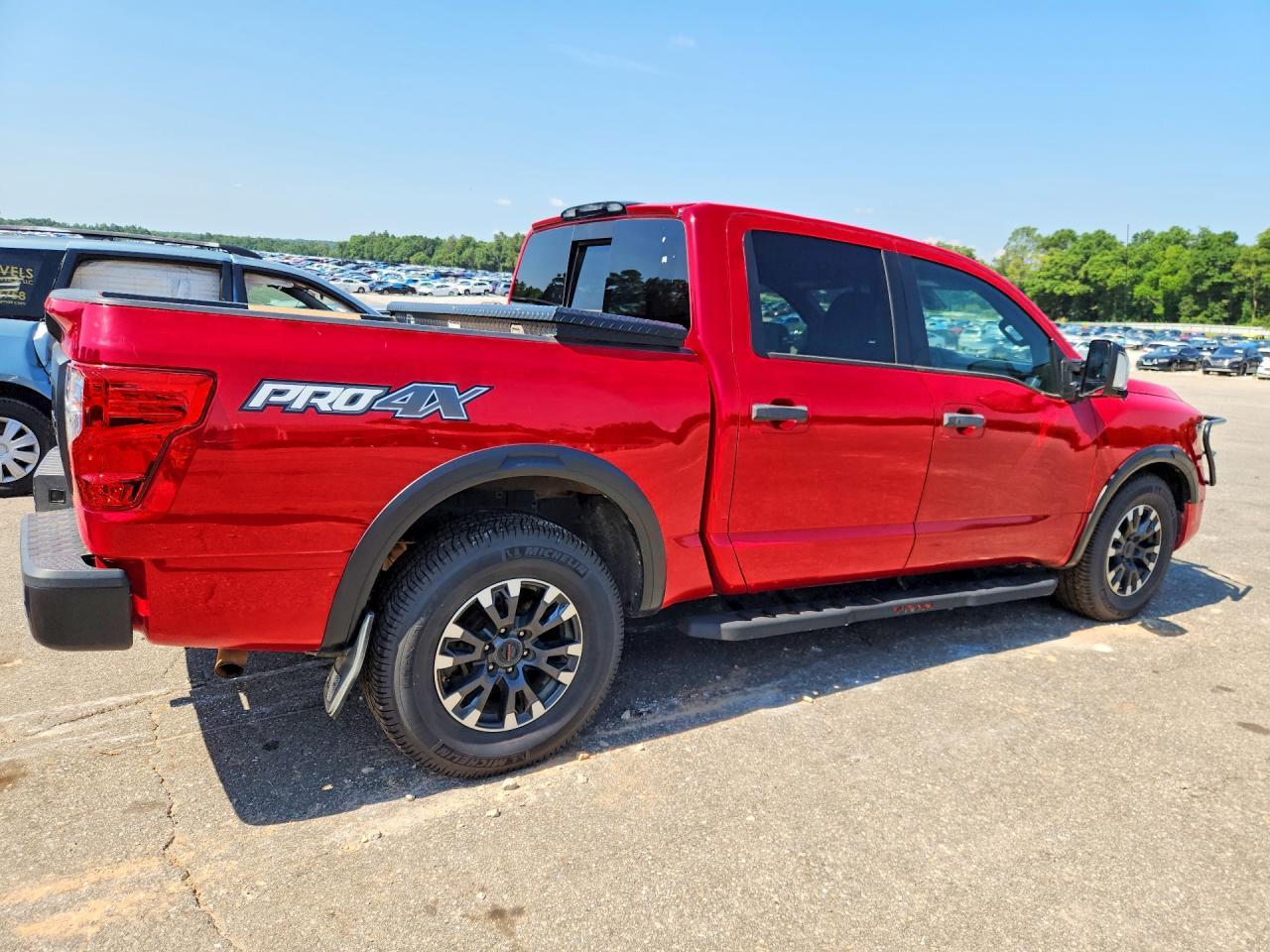 2021 NISSAN TITAN — фото 3