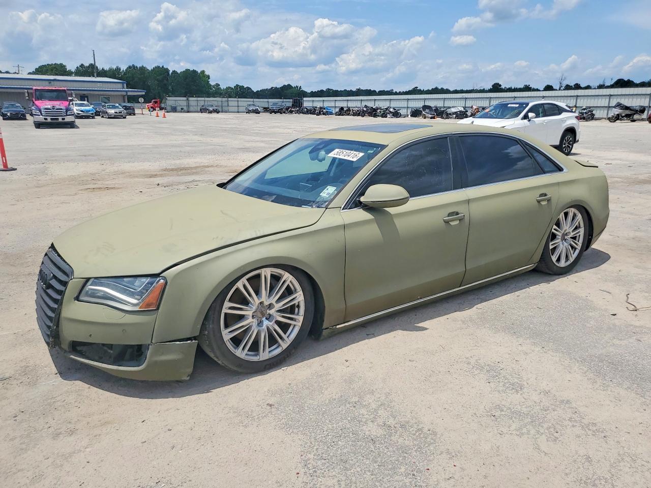 2011 AUDI A8 — фото 1