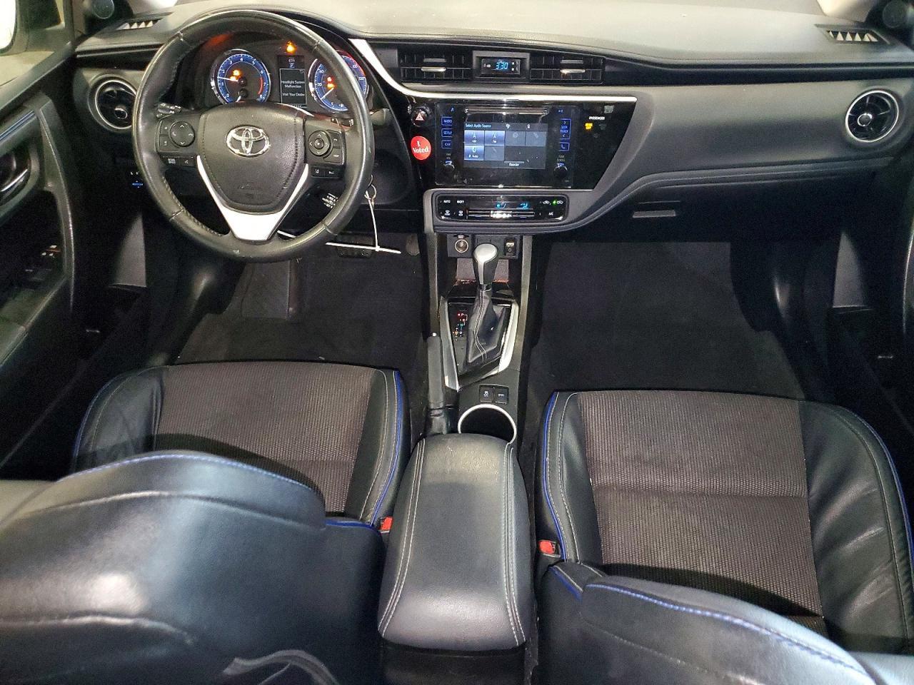 2017 TOYOTA COROLLA — фото 8