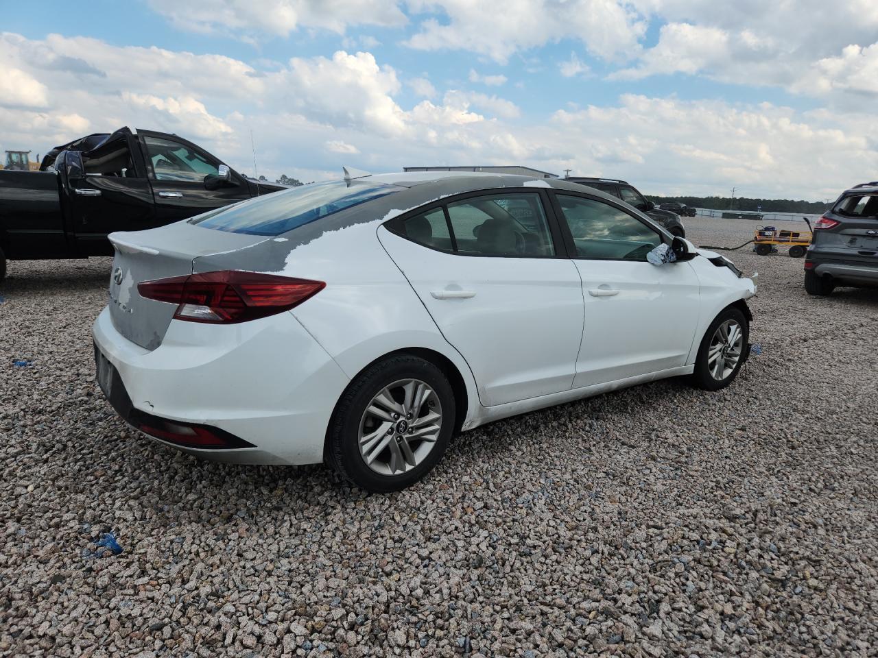 2019 HYUNDAI ELANTRA — фото 3