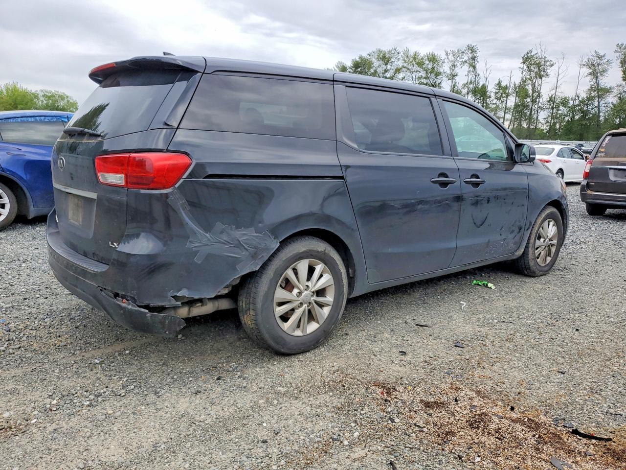 2017 KIA SEDONA — фото 3