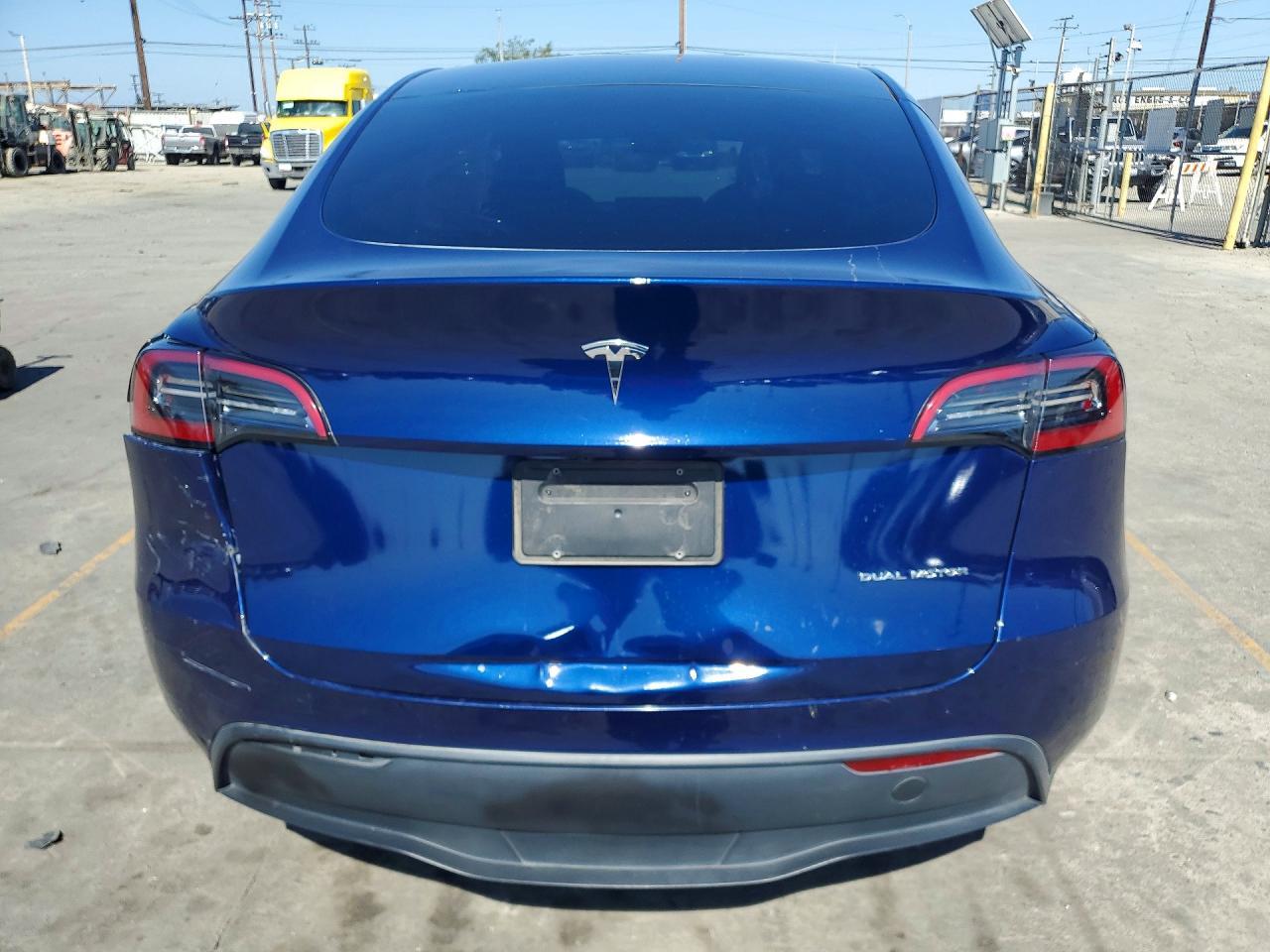 2023 TESLA MODEL Y — фото 6