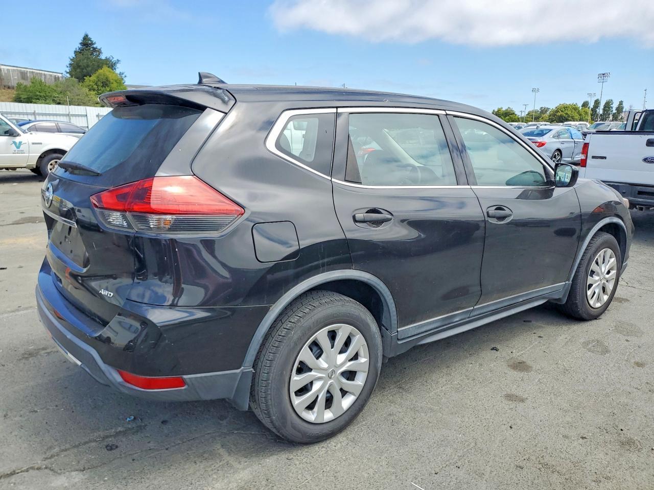 2018 NISSAN ROGUE — фото 3