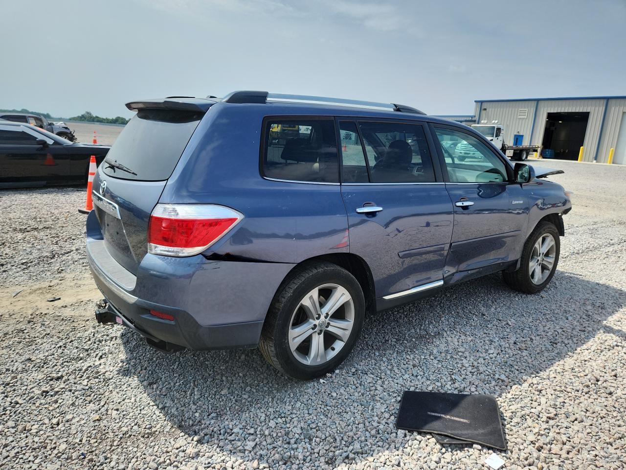 2012 TOYOTA HIGHLANDER — фото 3