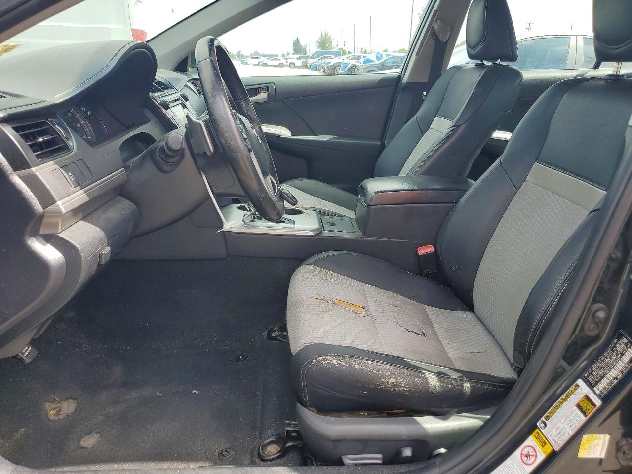 TOYOTA CAMRY
