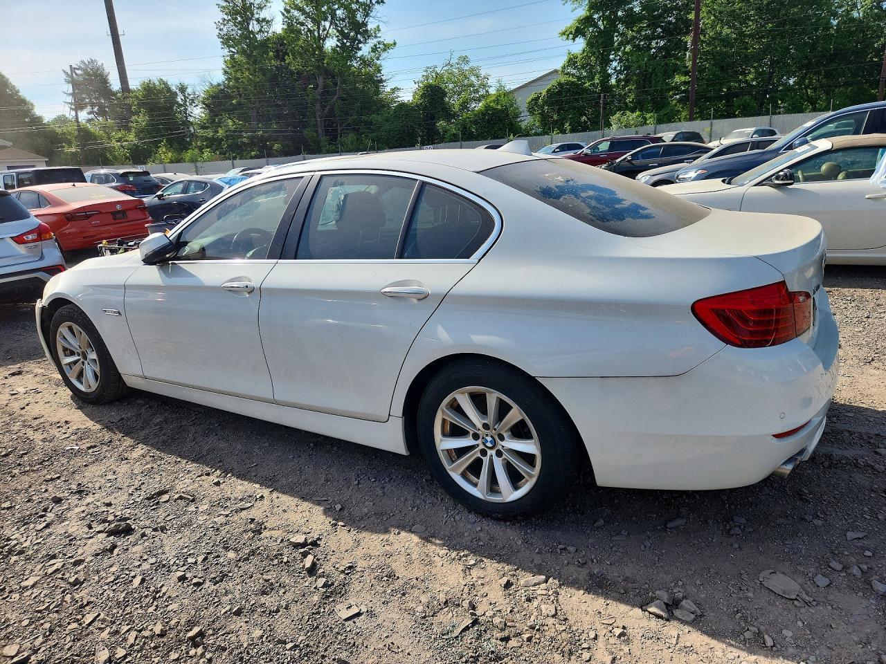 2016 BMW 5 SERIES — фото 2