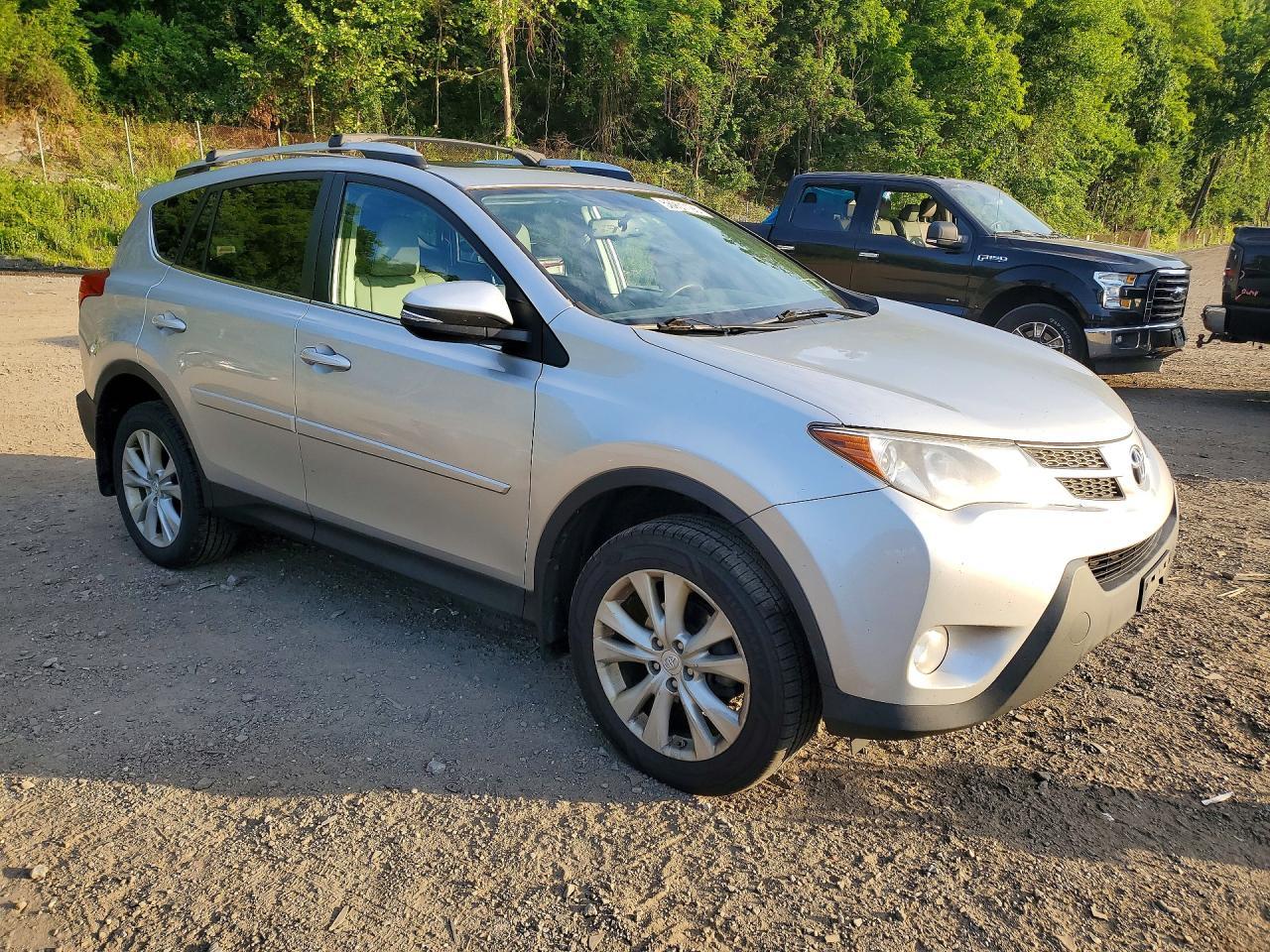 2013 TOYOTA RAV4 — фото 4