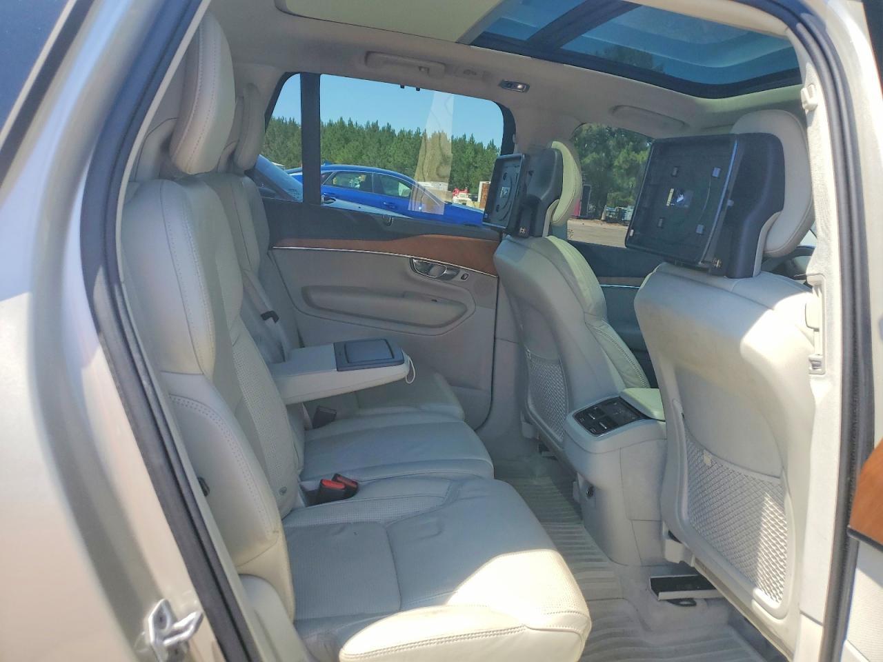 2016 VOLVO XC90 — фото 10