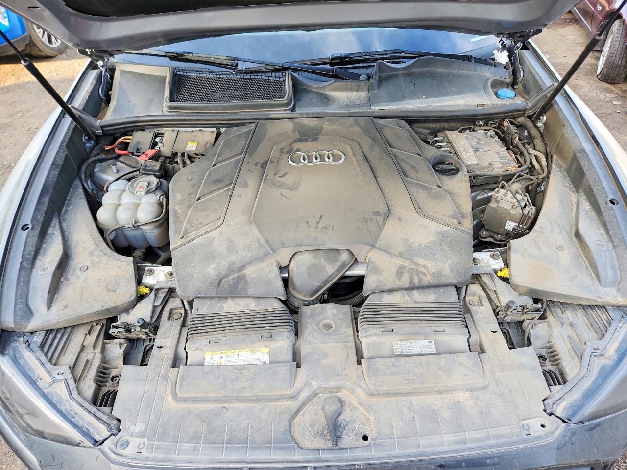 2019 AUDI Q8 — фото 11