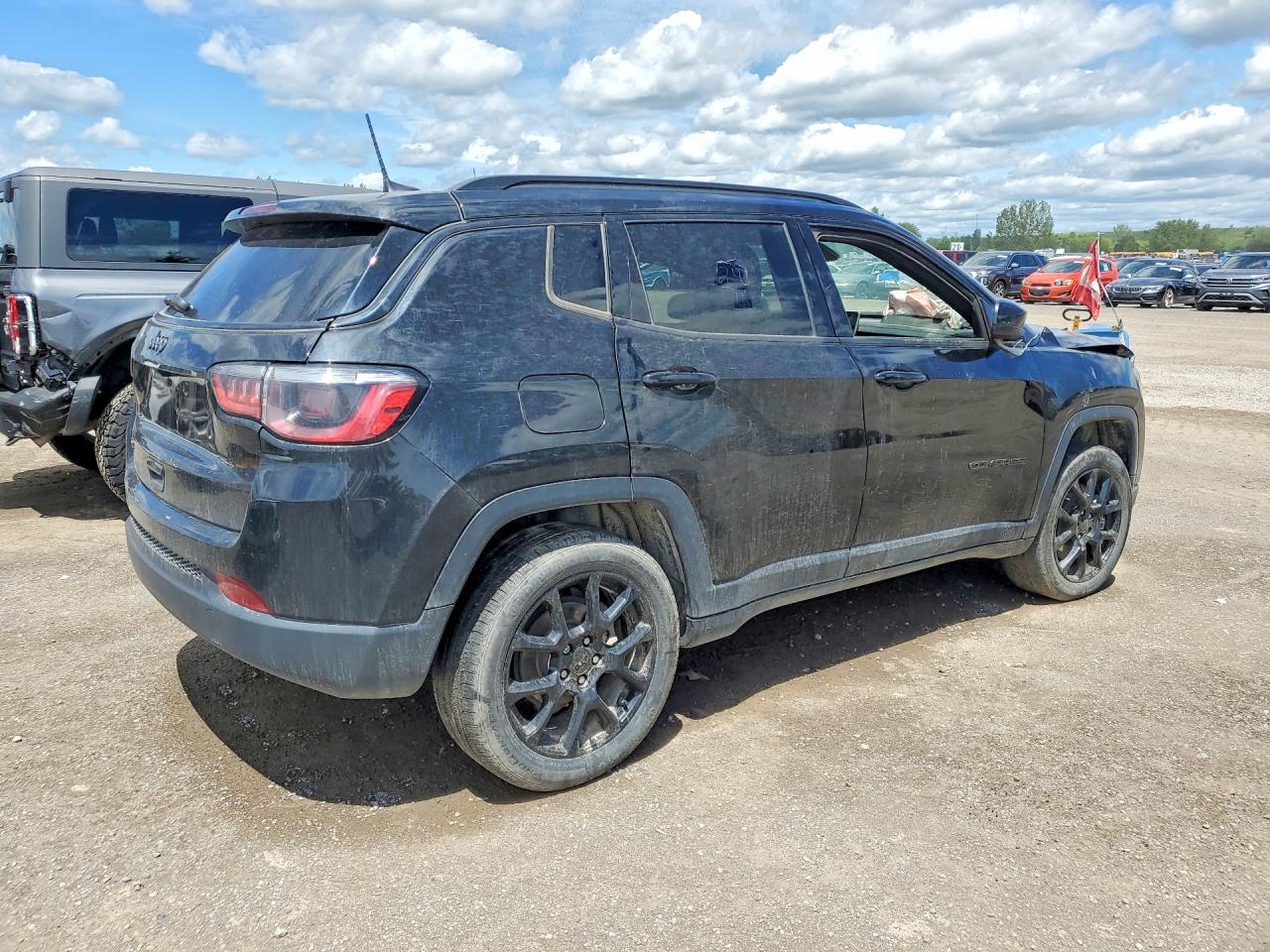 2024 JEEP COMPASS — фото 3