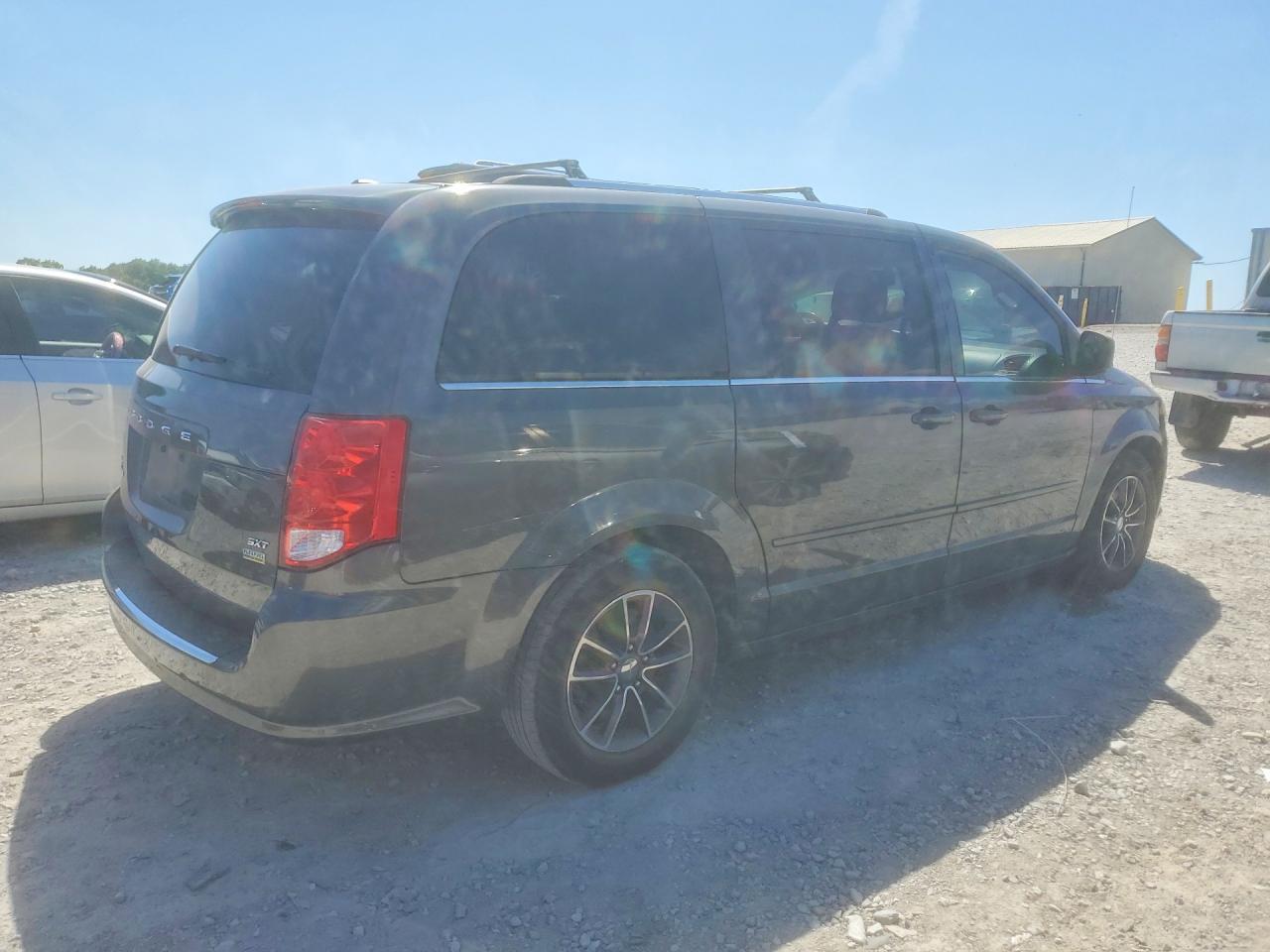 2017 DODGE GRAND CARAVAN — фото 3