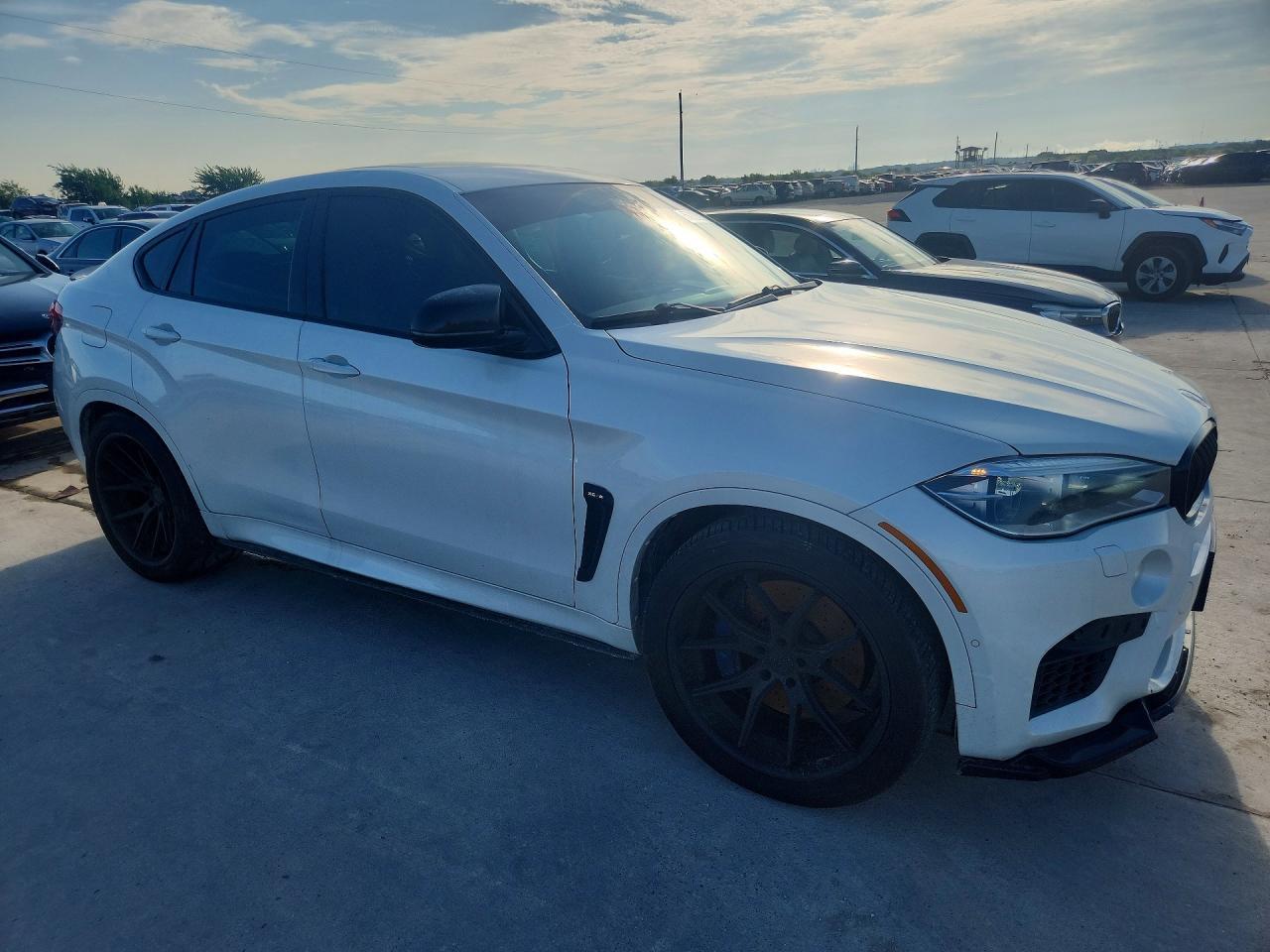 2015 BMW X6 — фото 4