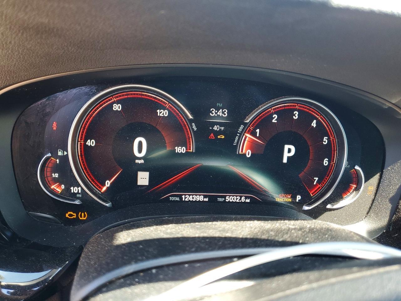 2018 BMW 5 SERIES — фото 9
