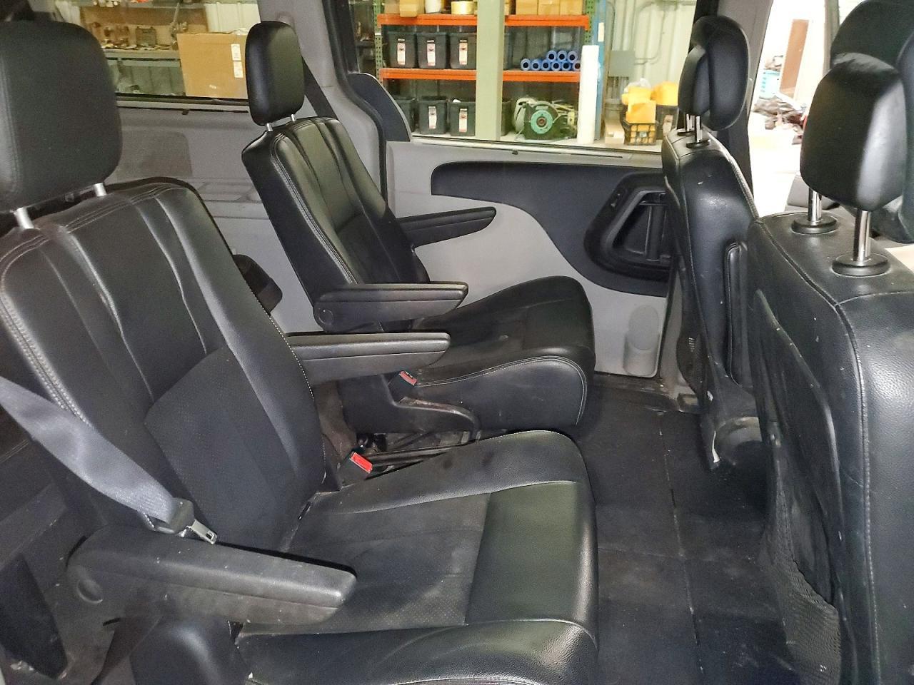2016 DODGE GRAND CARAVAN — фото 11