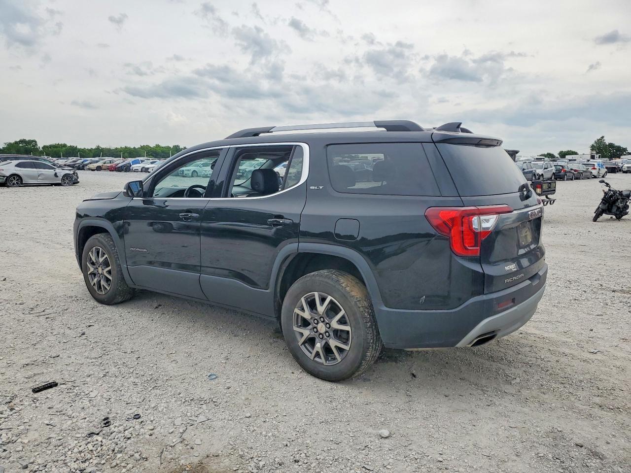 2020 GMC ACADIA — фото 2