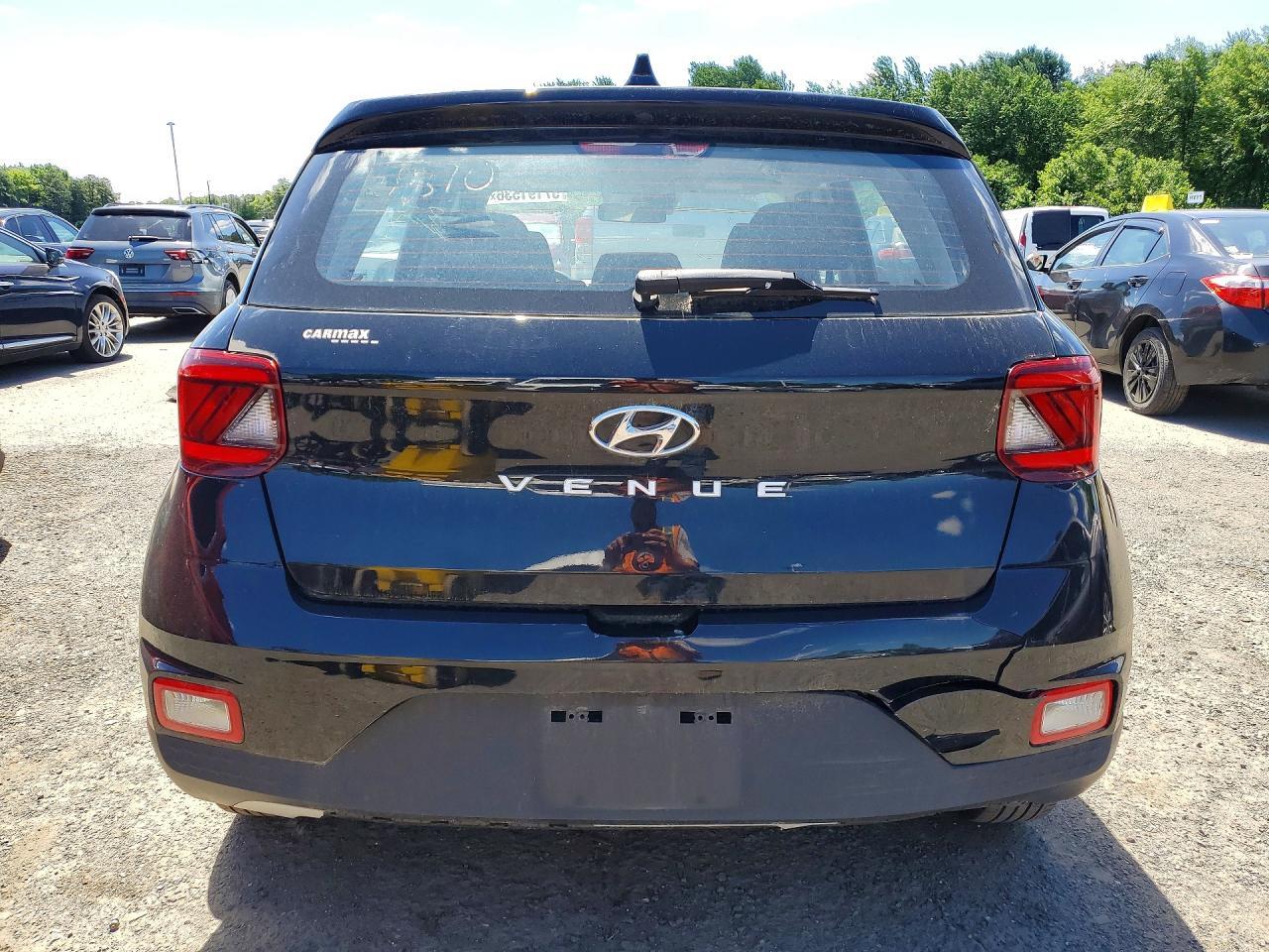 HYUNDAI VENUE