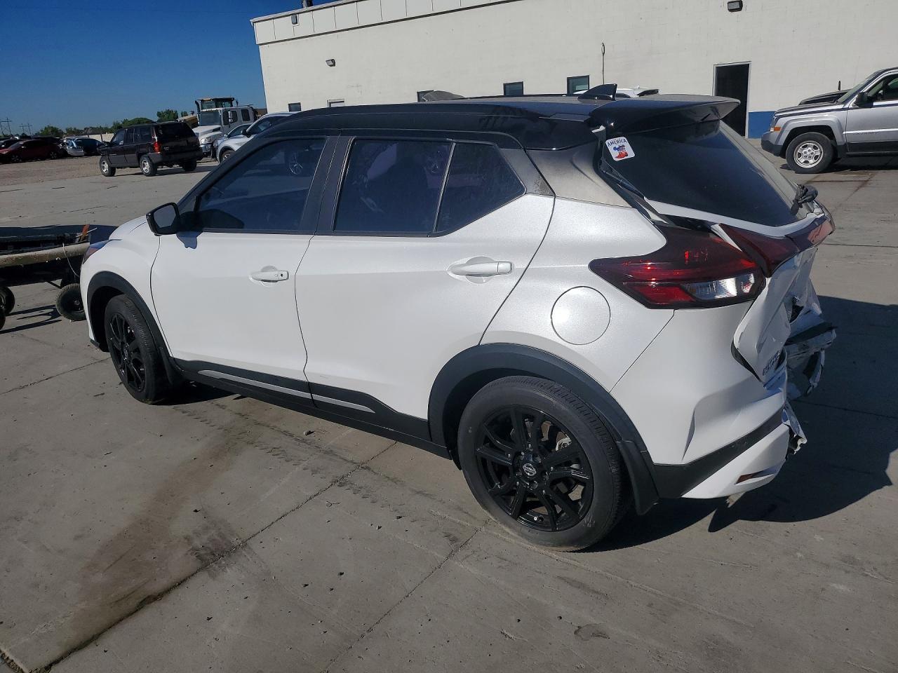 2021 NISSAN KICKS — фото 2