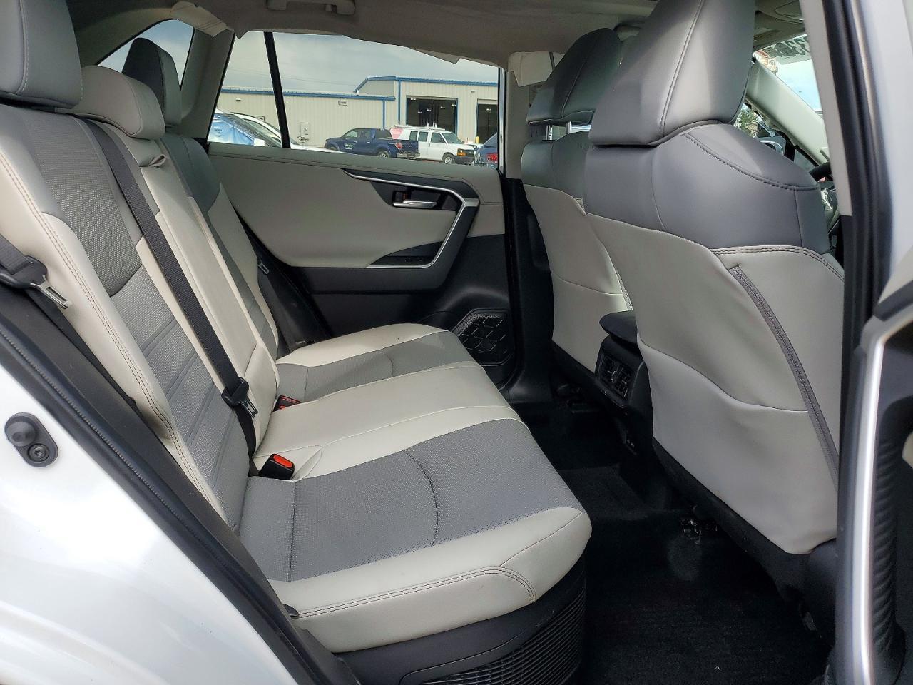 2024 TOYOTA RAV4 HYBRID — фото 10
