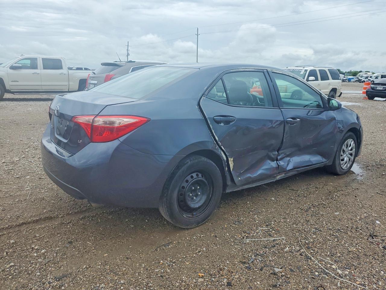 2019 TOYOTA COROLLA — фото 3