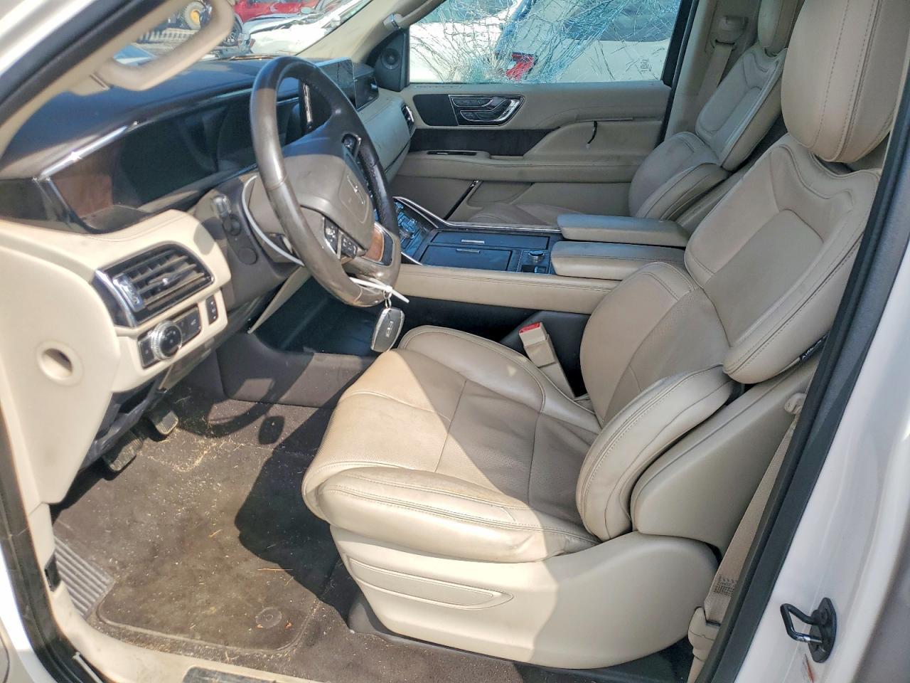 2019 LINCOLN NAVIGATOR — фото 7