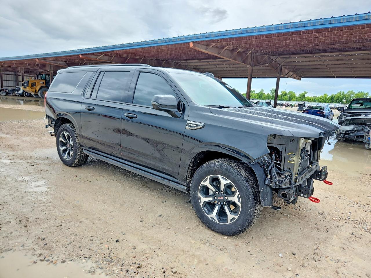 2026 GMC YUKON — фото 4
