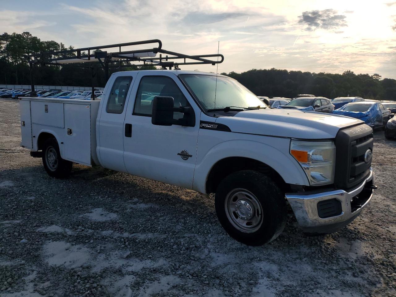 2011 FORD F-250 — фото 4