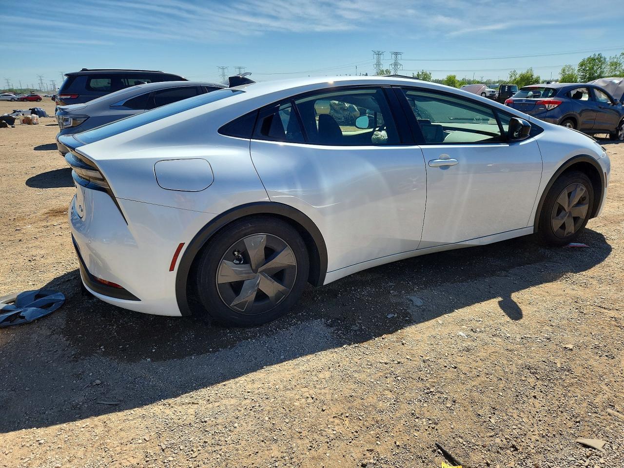 2026 TOYOTA PRIUS — фото 3