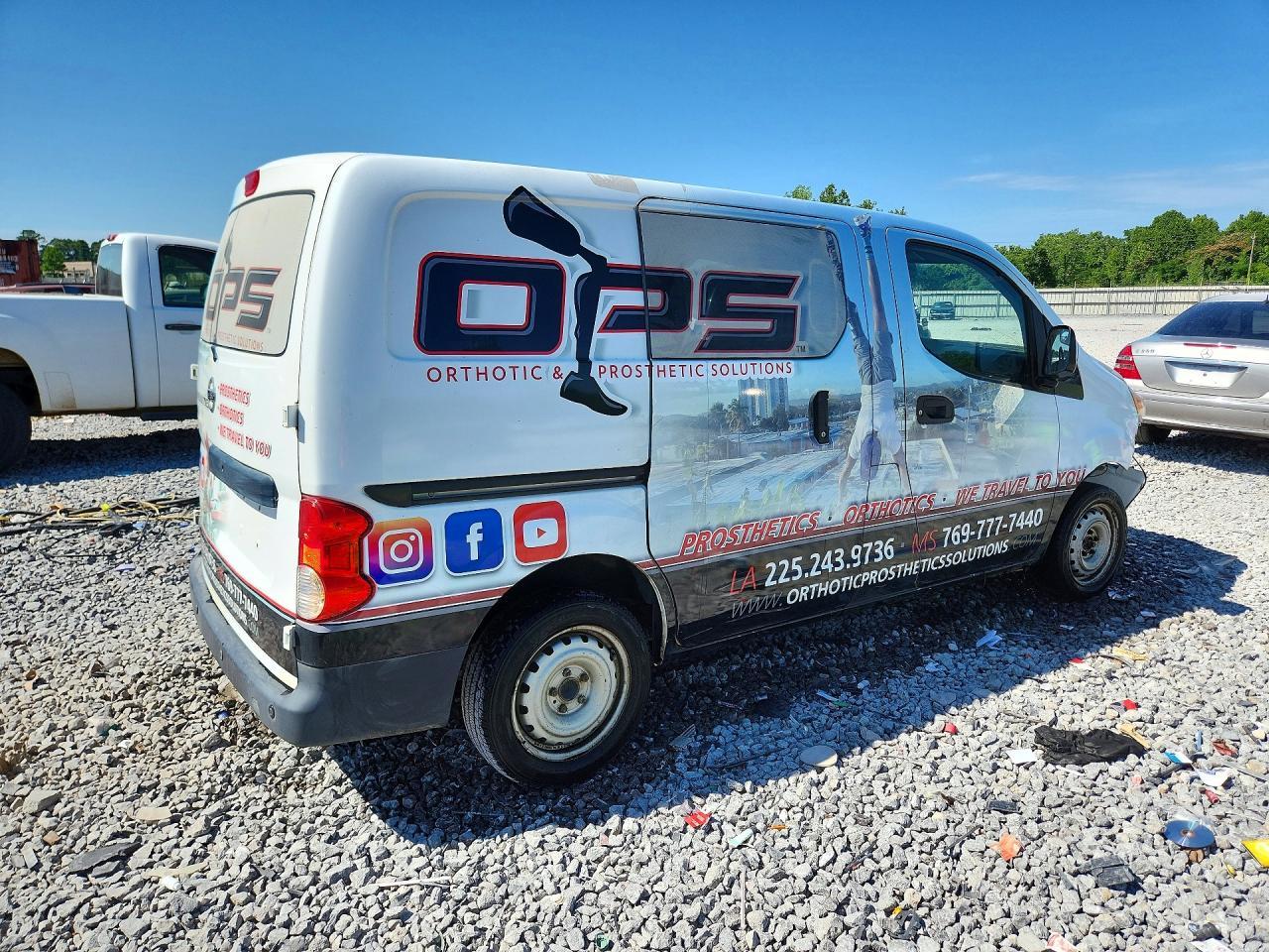 2015 NISSAN NV200 — фото 3