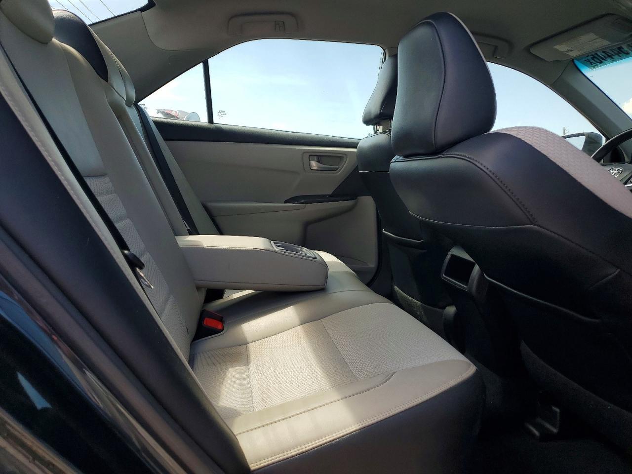 2017 TOYOTA CAMRY — фото 10
