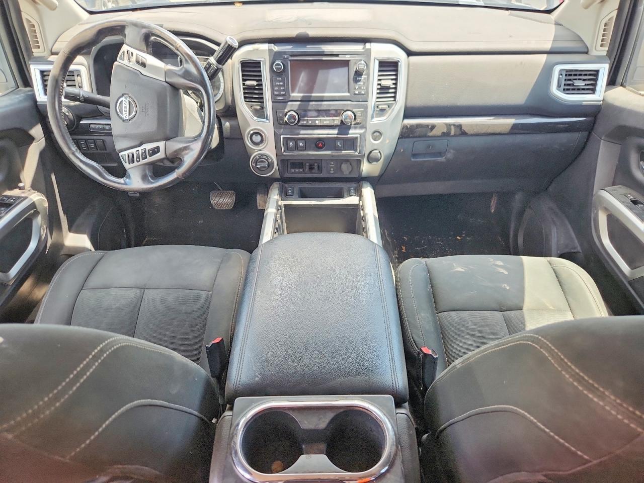 2017 NISSAN TITAN — фото 8