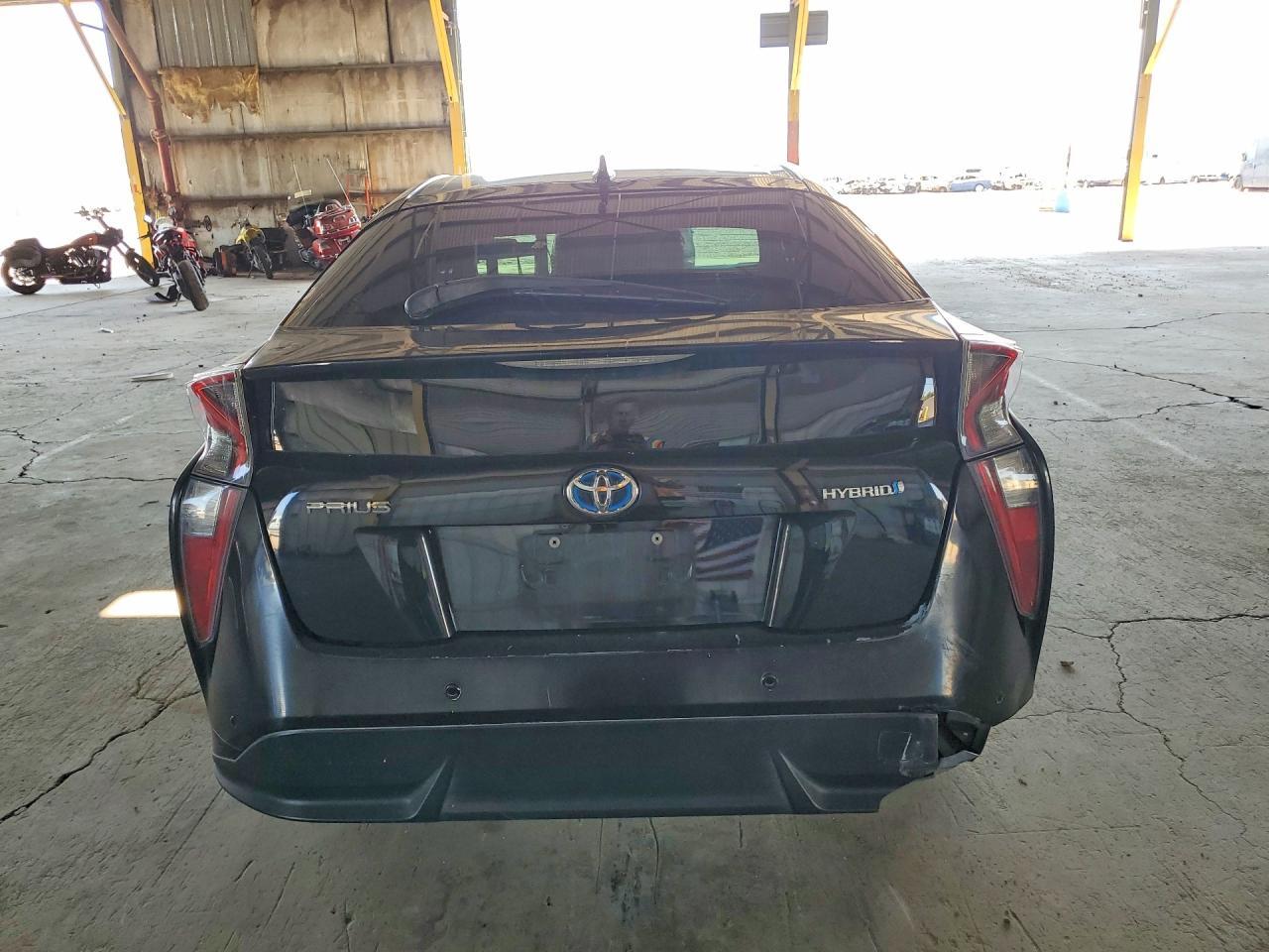2017 TOYOTA PRIUS — фото 6