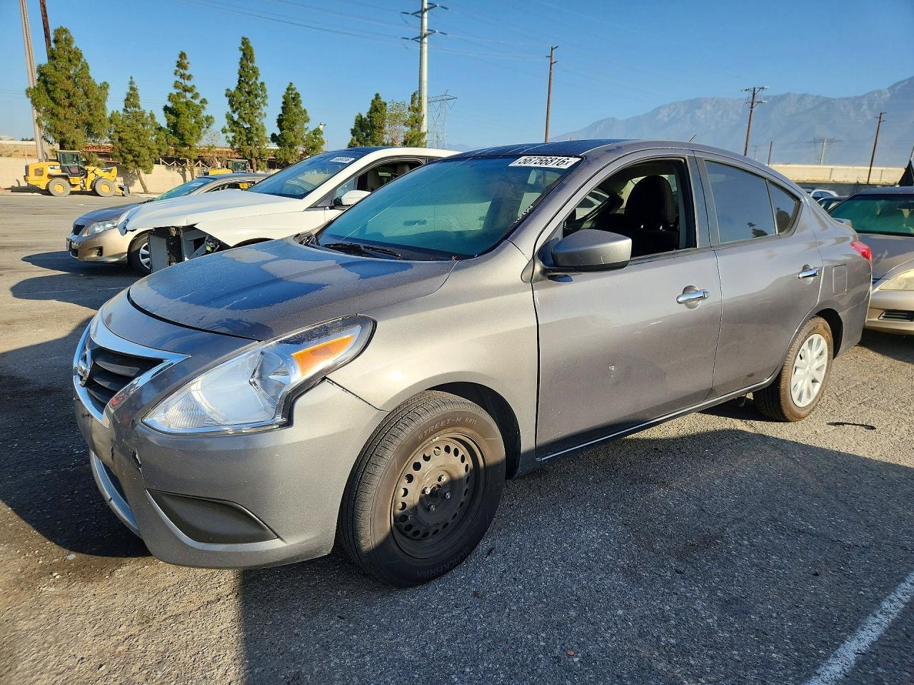 2018 NISSAN VERSA — фото 1