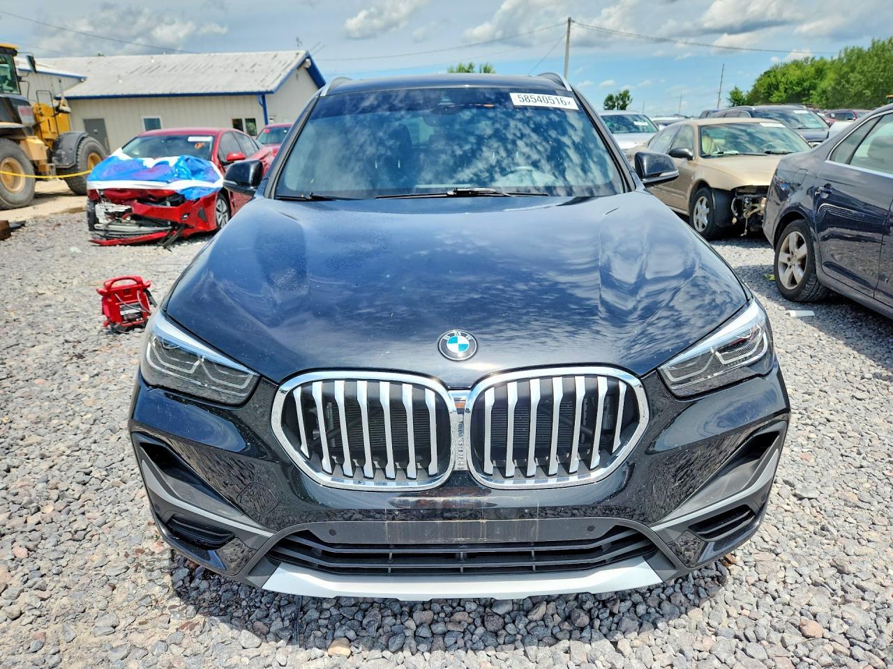 2021 BMW X1 — фото 5