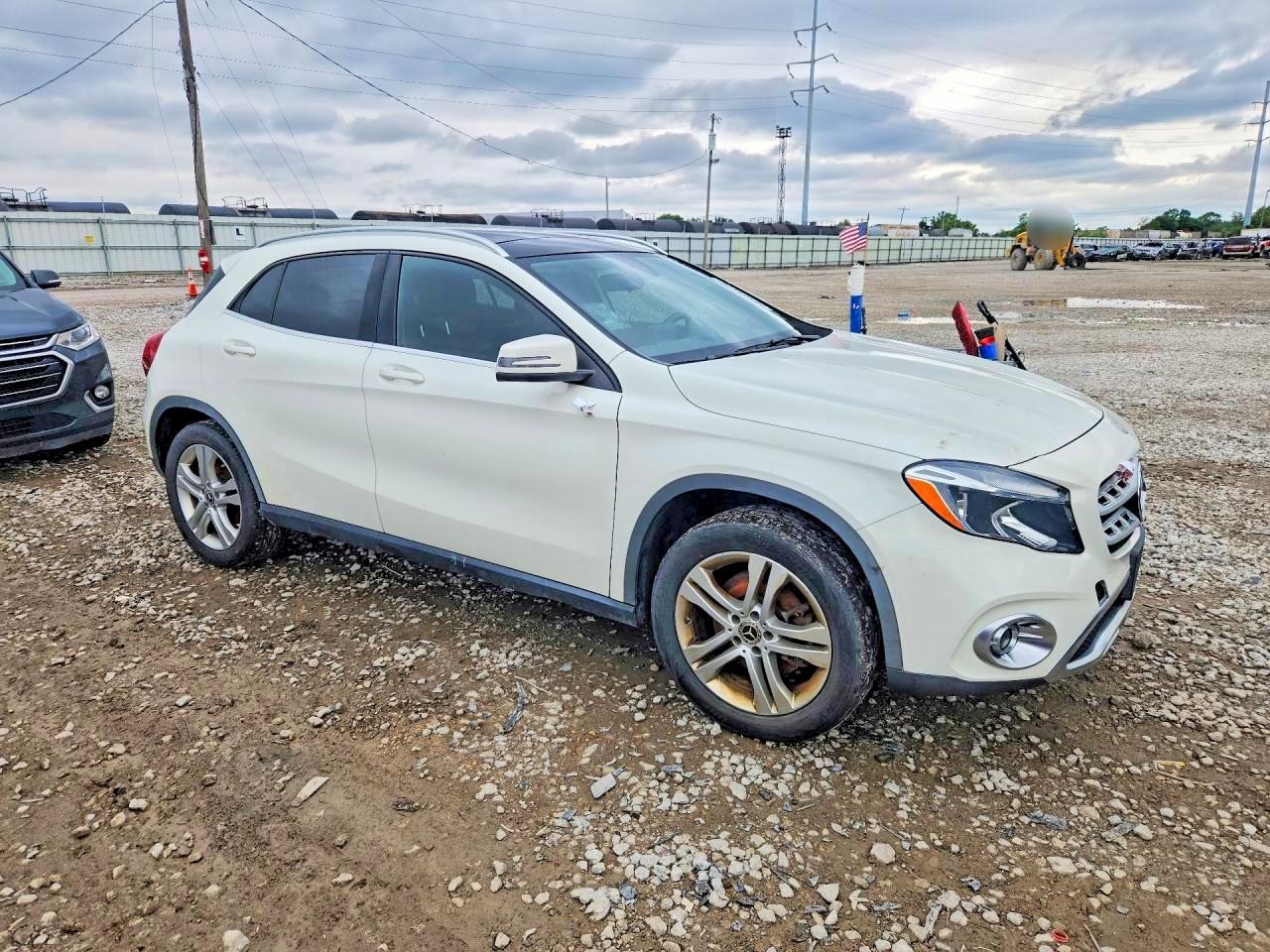 2018 MERCEDES-BENZ GLA-CLASS — фото 4