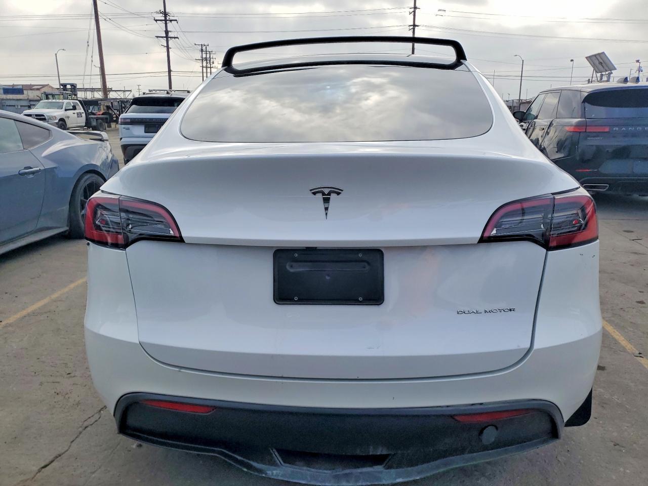 2023 TESLA MODEL Y — фото 6